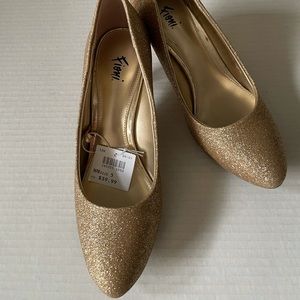 Fioni Sparkly Gold Metallic Pumps High Heel Shoes Kitten Heels Women's Size 5